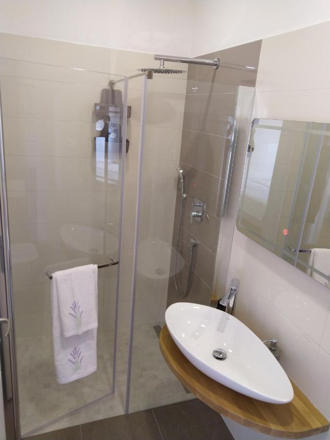 Apartmani Ines Drašnice Exterior foto