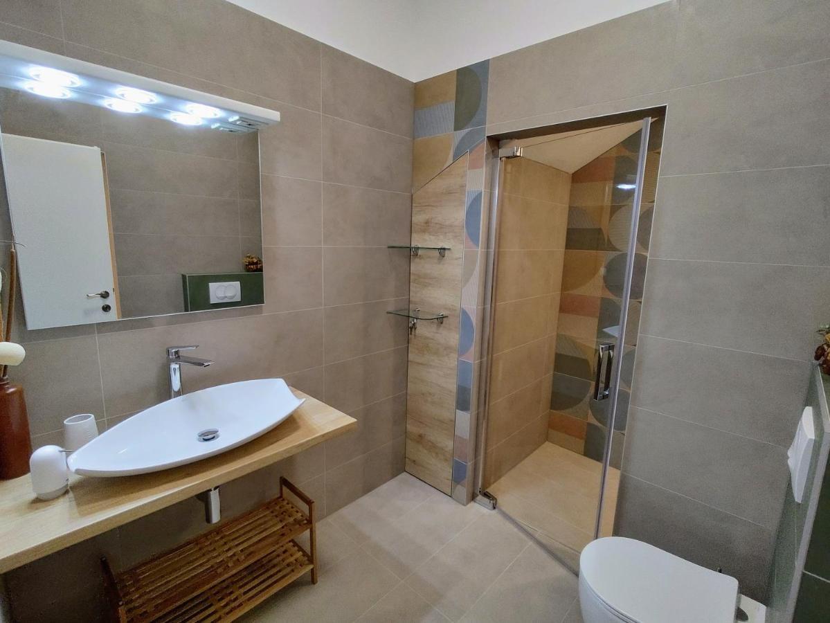 Apartmani Ines Drašnice Exterior foto